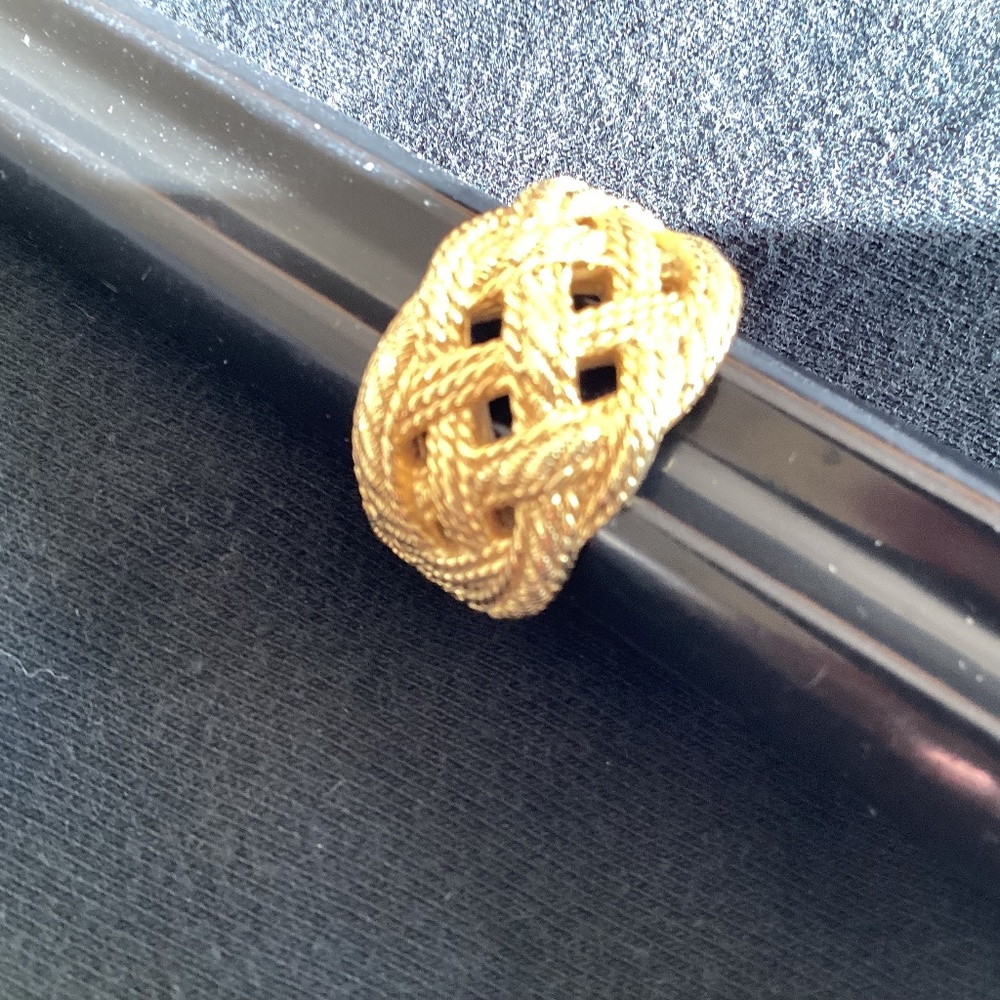 Unique Gold Coated 925. Judith Ripka Ring